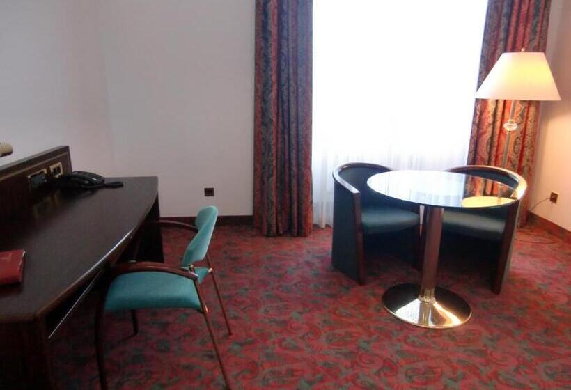 ホテル Schloss Schwarzenfeld