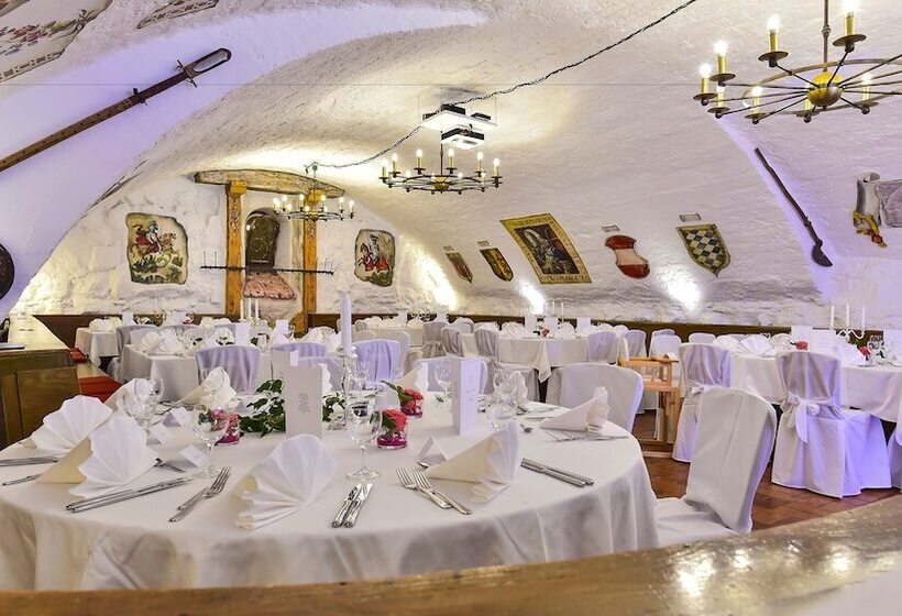 Schloss Hotel Wasserburg