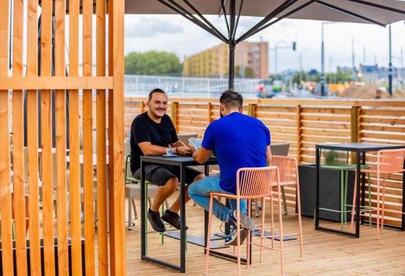 בית מלון כפרי The People Le Havre