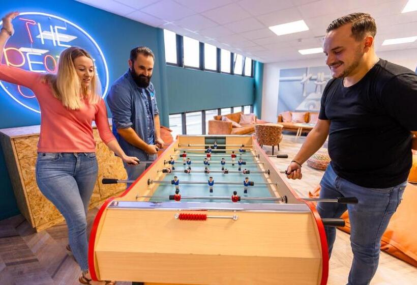 ホテル The People Le Havre