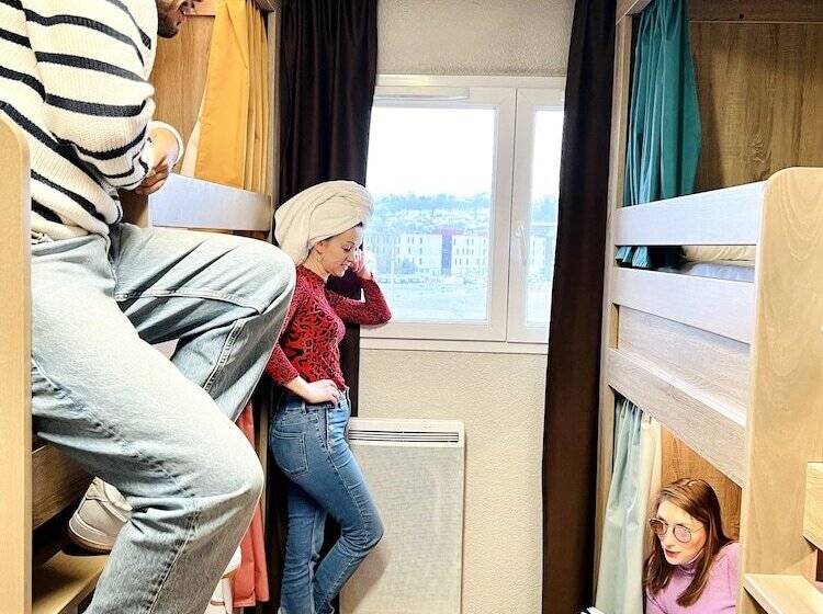 בית מלון כפרי The People Le Havre