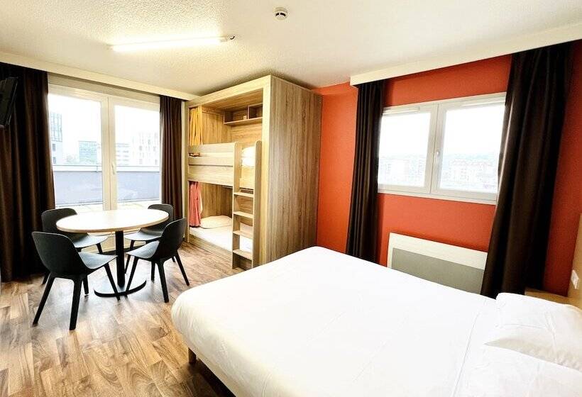 בית מלון כפרי The People Le Havre