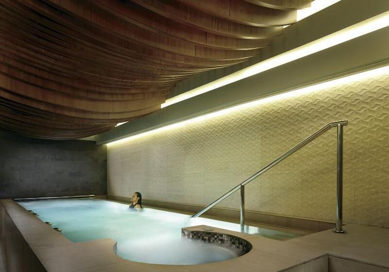 בית מלון כפרי The Ritz   Carlton, Bangalore