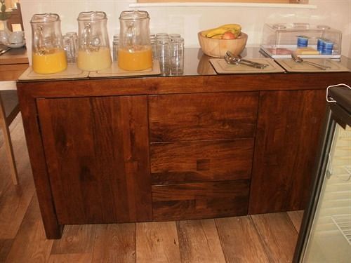 בית מלון כפרי The Westfield