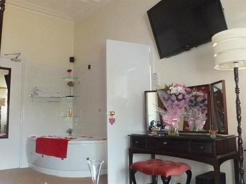 בית מלון כפרי The Westfield