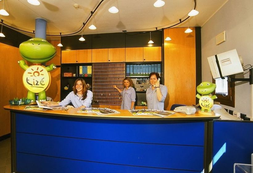 ホテル Tizé Village