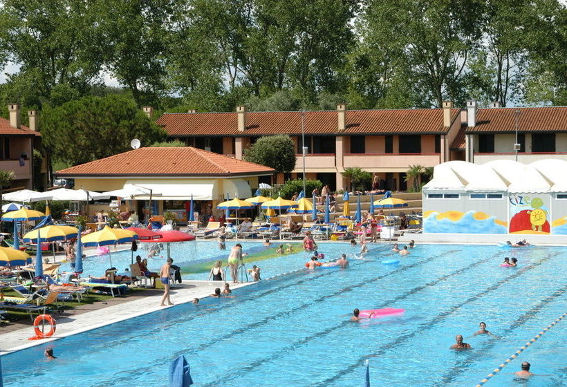 ホテル Tizé Village