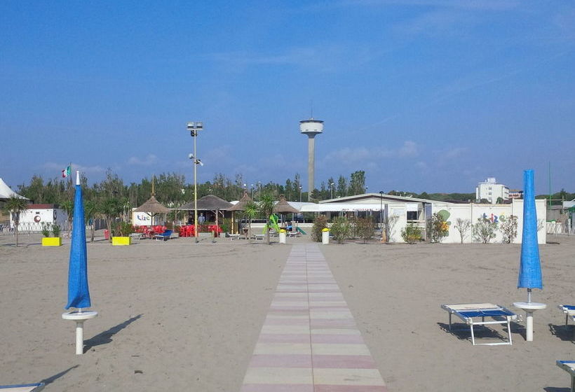 ホテル Tizé Village