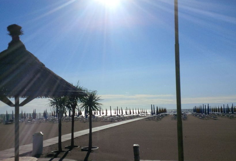 ホテル Tizé Village