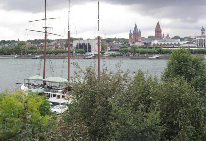 ホテル Zum Schnackel In Mainz