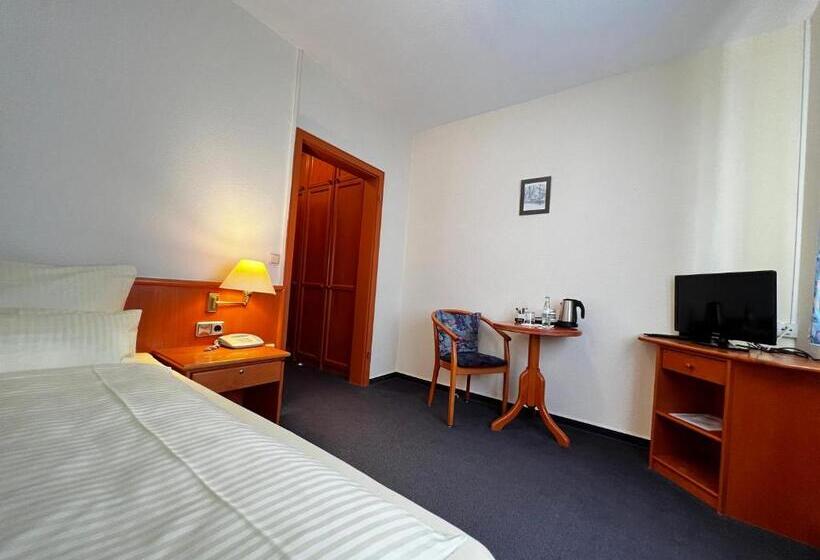 Отель Zur Stadt Cassel