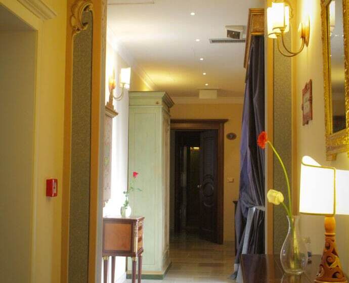 Kelina Charme Hotel By Cantine Due Palme