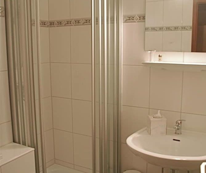 پانسیون Karlstor Gästehaus