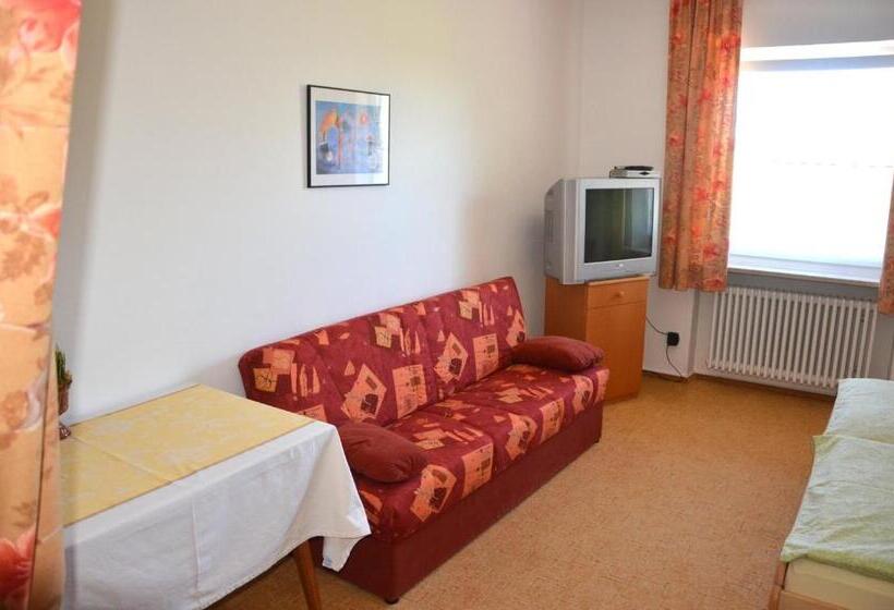 ペンション Landgasthof Zur Quelle