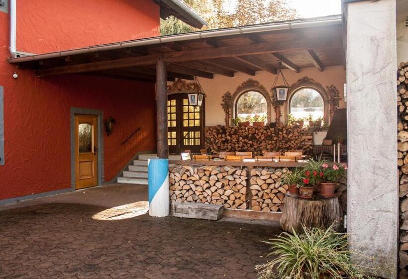 Пансион Landgasthof Zur Quelle