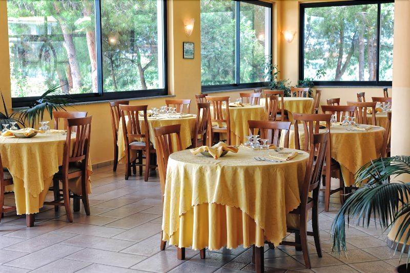 Резиденция Villaggio Pineta Petto Bianco