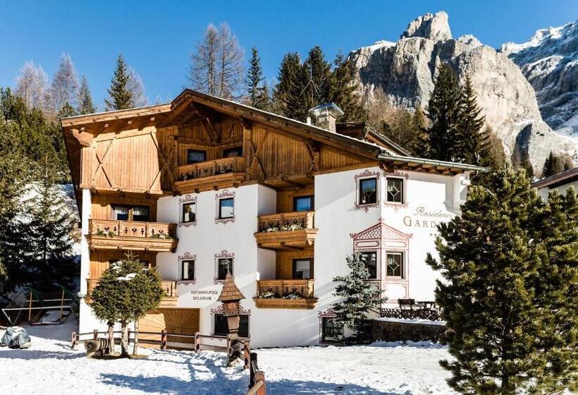 住所  Apartments & Suites Hotel Garden