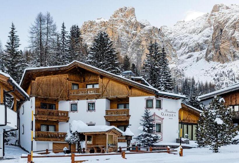 住所  Apartments & Suites Hotel Garden