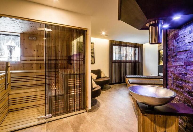 住所  Apartments & Suites Hotel Garden