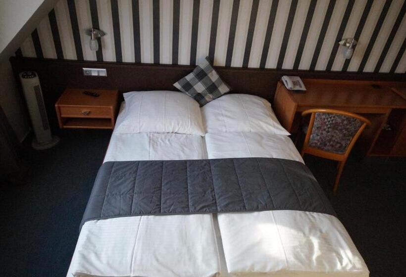 اقامتگاه Bauschheimer Hof