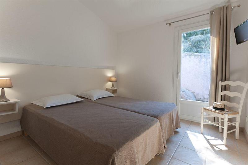 اقامتگاه Résidence Marina Di Santa Giulia