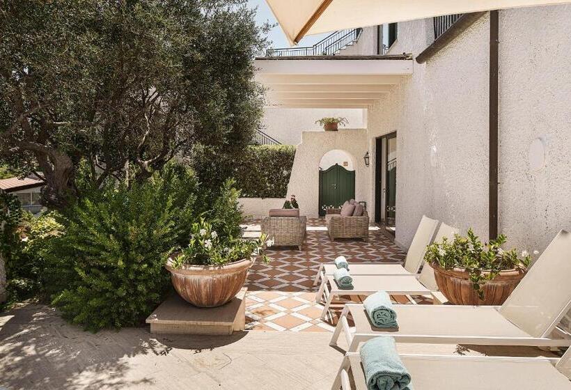 אתר נופש Botania Relais & Spa   The Leading Hotels Of The World