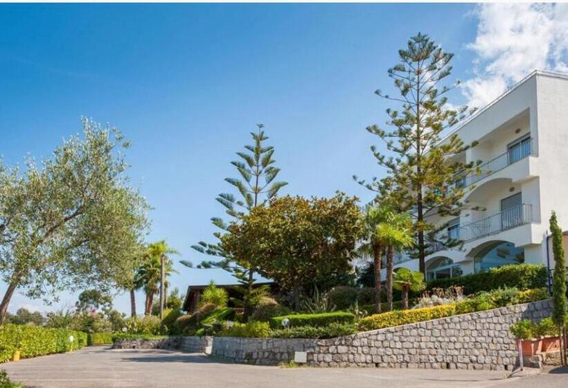 リゾートホテル Marcaneto