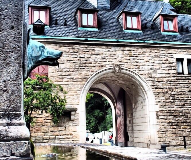 Schloss Hotel Wolfsbrunnen
