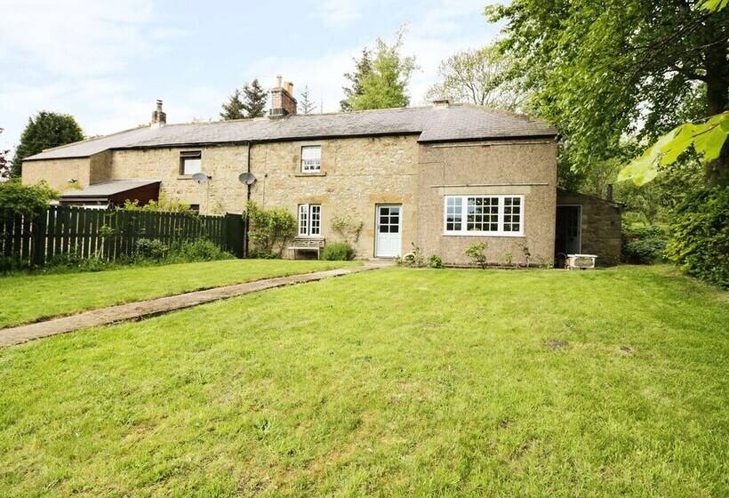 2 Redeswood Cottages