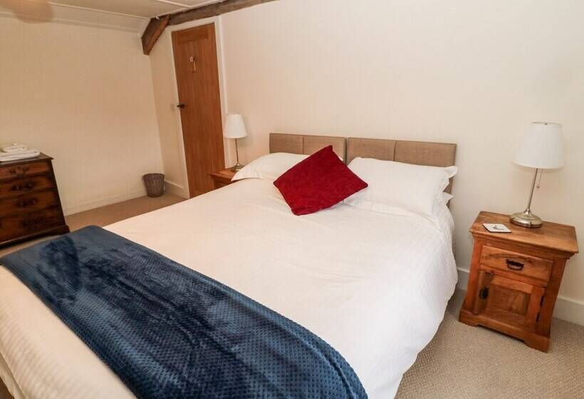 2 Redeswood Cottages