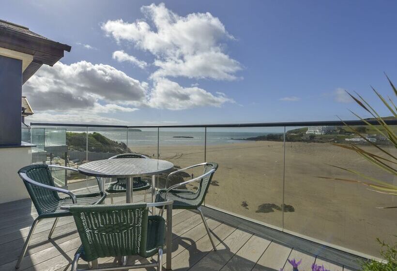 23 Burgh Island Causeway