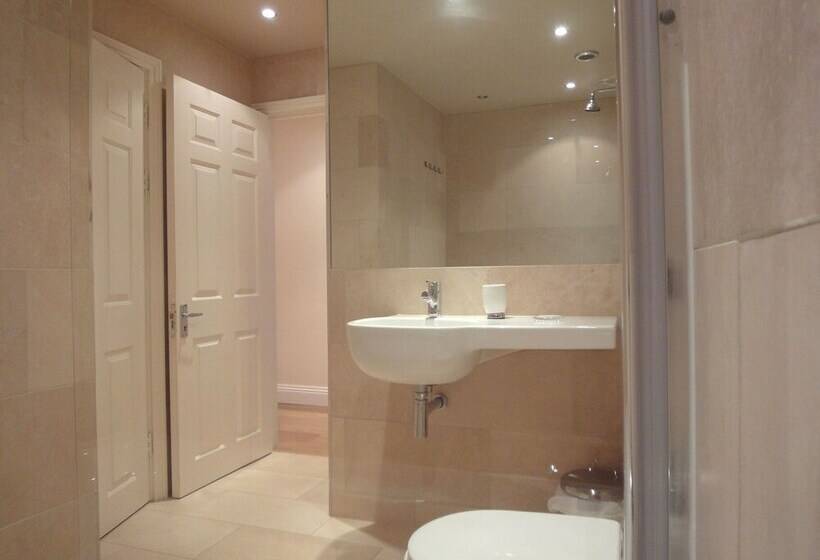 23 Burgh Island Causeway