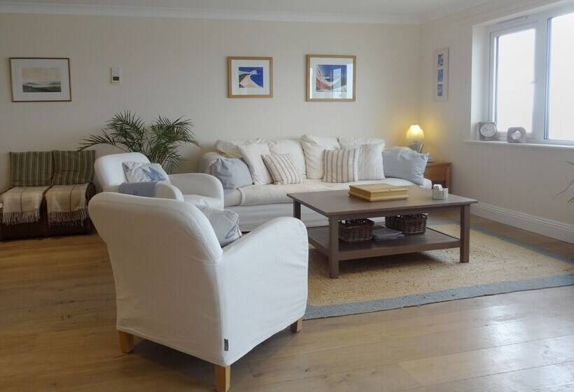 23 Burgh Island Causeway