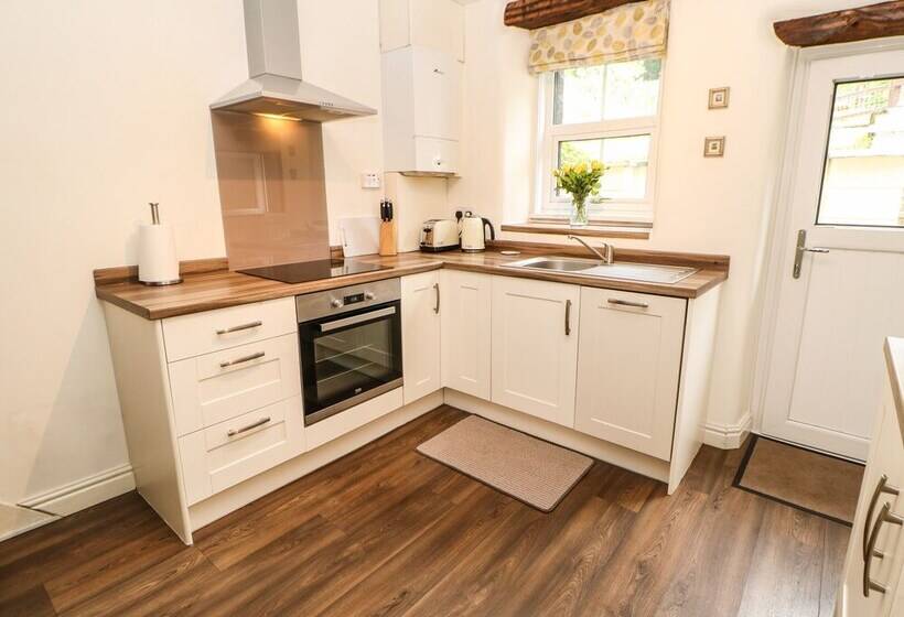 27 Bongate