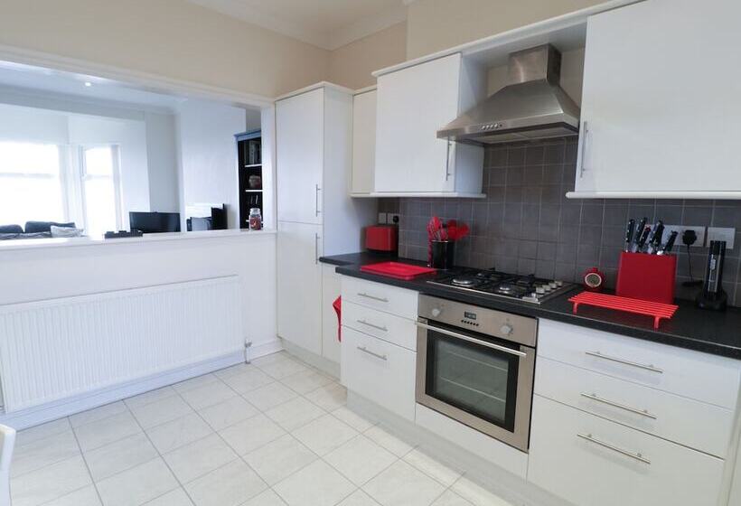 Apartment 3 Marian Y Mor