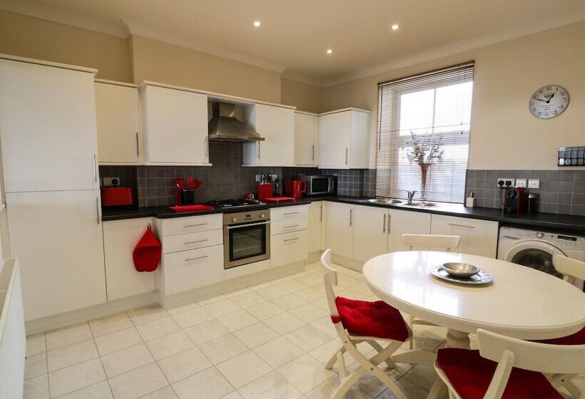 Apartment 3 Marian Y Mor