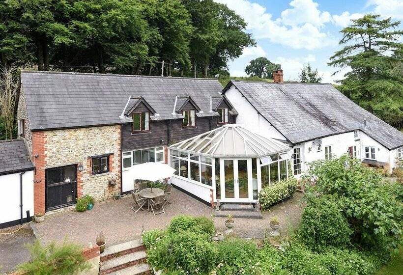 Castle Hill Farm
