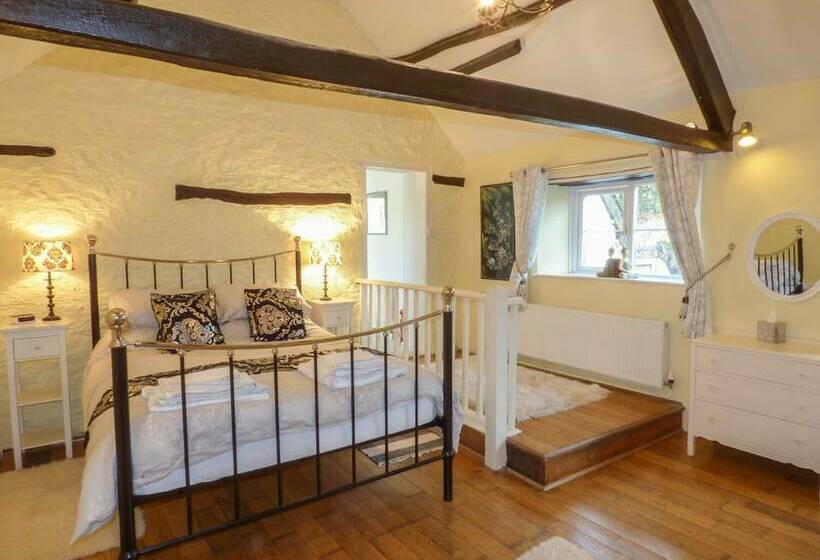 Castle Hill Farm