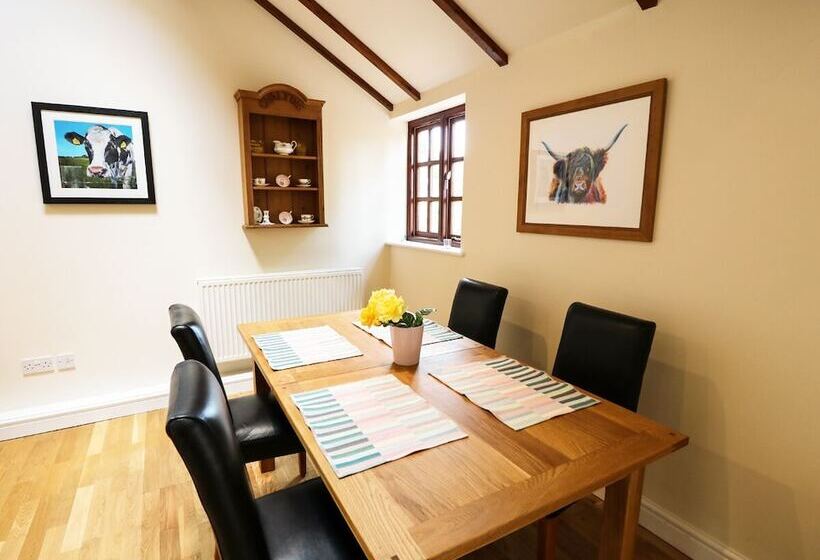 Cheshire Cheese Cottage