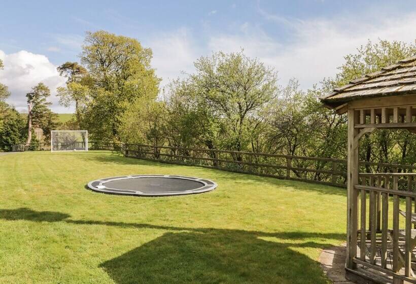 Cyffdy Cottage   Arenig