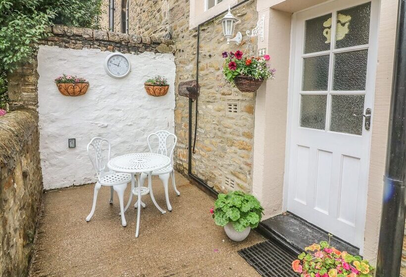 Daisy's Holiday Cottage