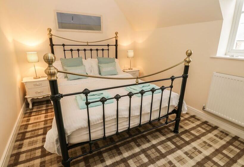 Dotty's Sunshine Cottage