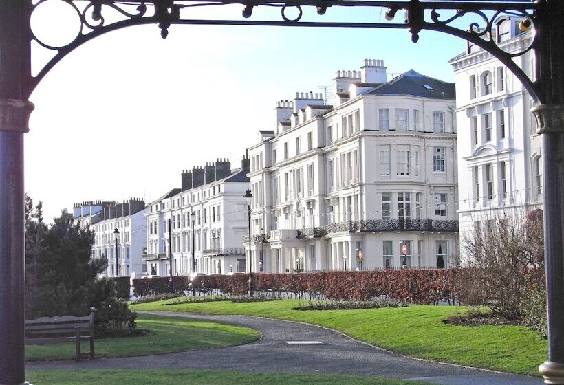 Dotty's Sunshine Cottage