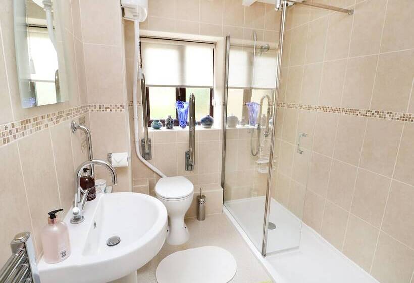 Emily's Retreat At The Great Barn