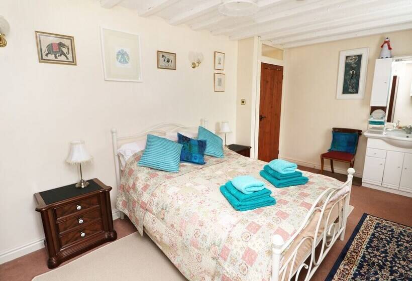 Emily's Retreat At The Great Barn