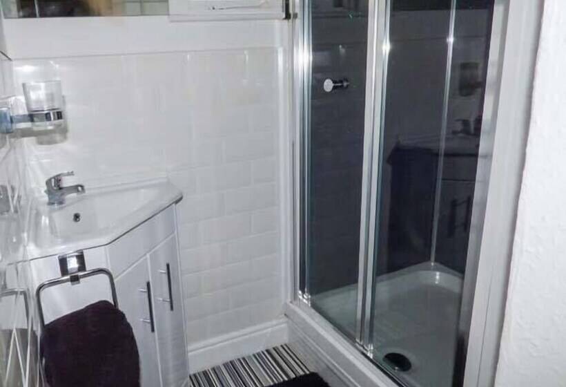 Flat 2