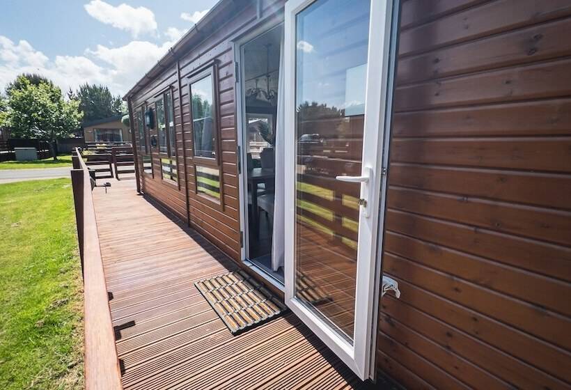 Отель Hazel Oaks