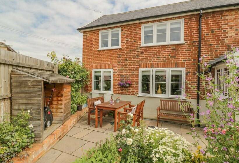 Mulberry Cottage