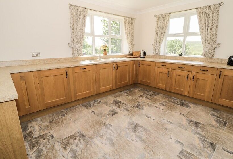 Rede River Cottage
