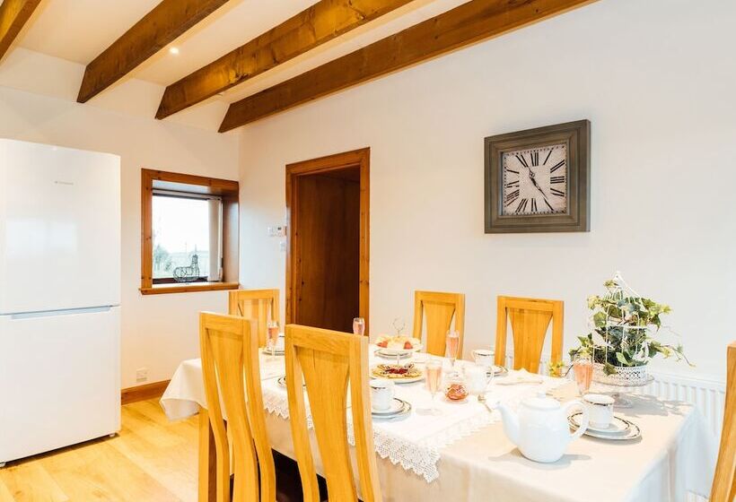 The Middle Byre